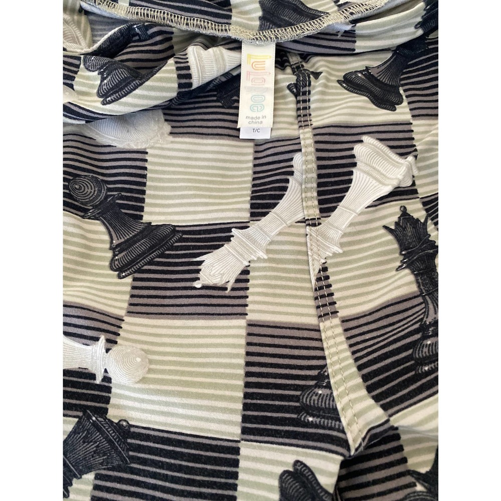 Lularoe Tall & Curvy CHESS TC Leggings GUC